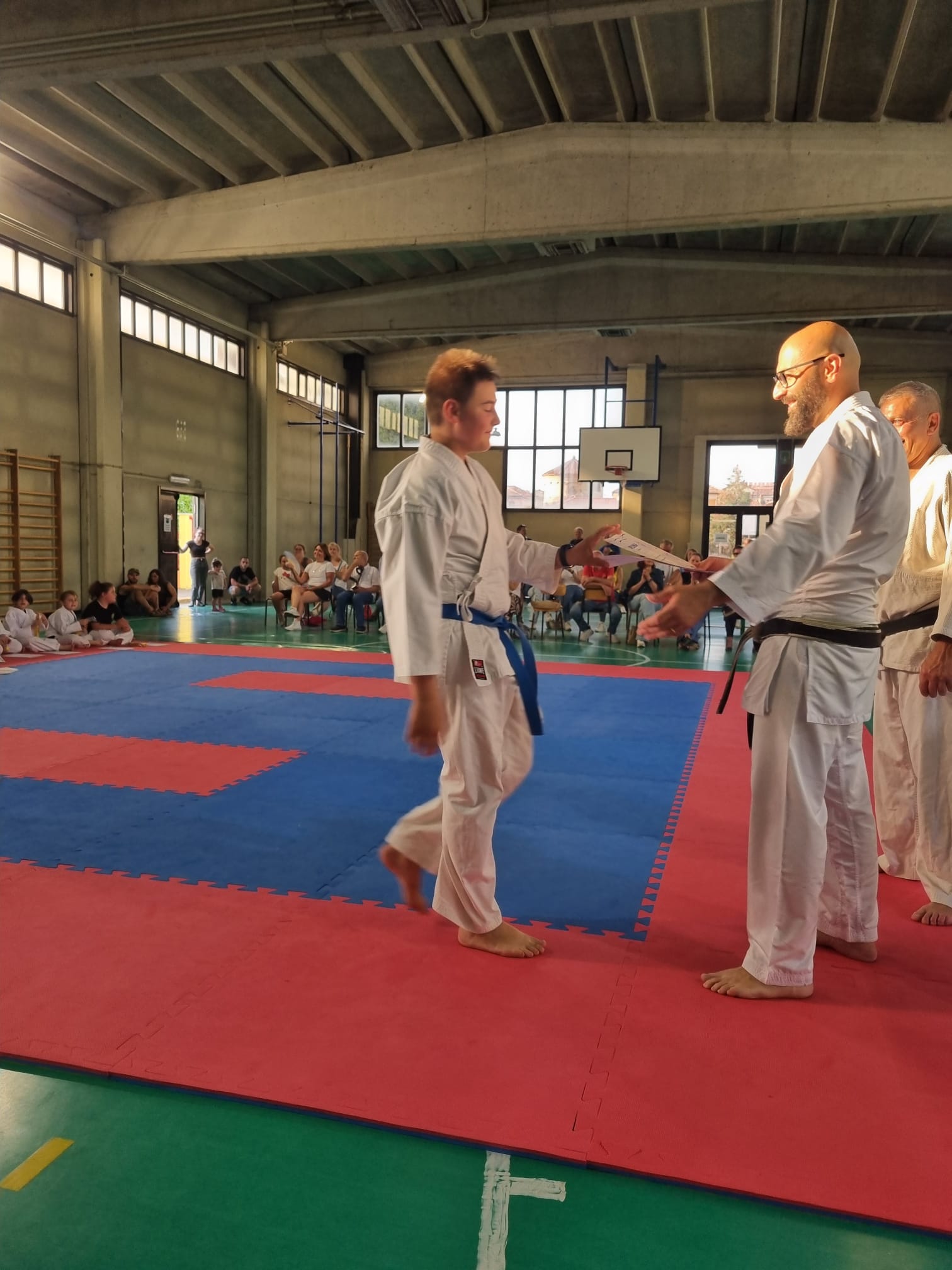 Consegna del diploma durante gli esami Goshin-Bushido 2026